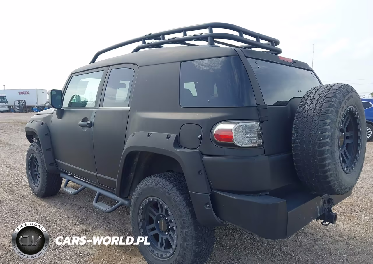 2007 Toyota Fj Cruiser VIN:JTEZU11FX70018578 - 3