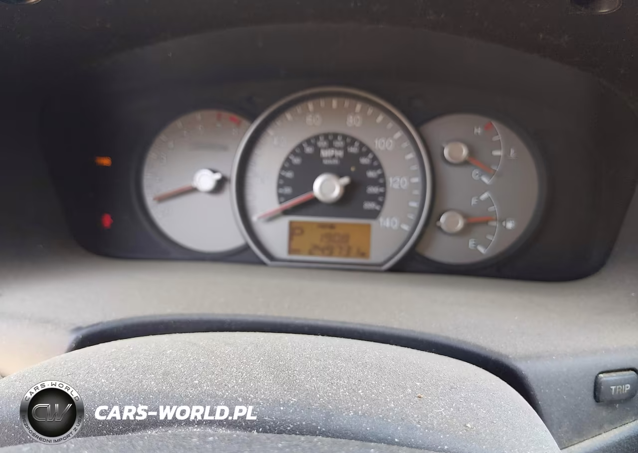 2007 Kia Rondo Lx VIN:KNAFG525677121576 - 7