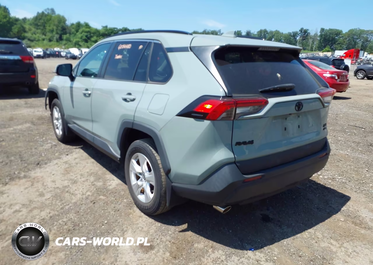 2021 Toyota Rav4 Xle VIN:2T3P1RFV5MW219766 - 3