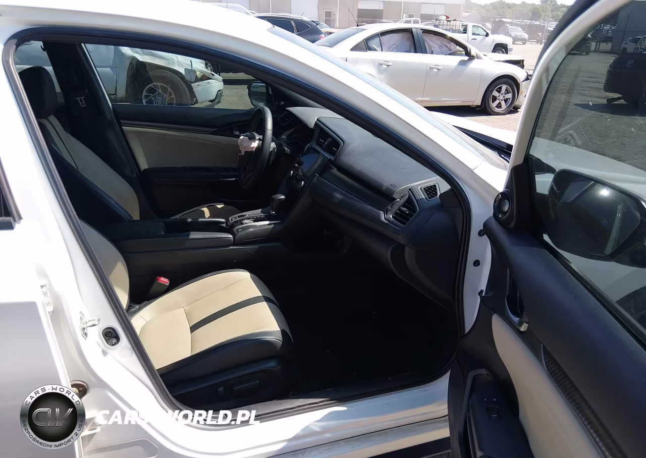 2018 Honda Civic Sport Touring VIN:SHHFK7H98JU206829 - 5