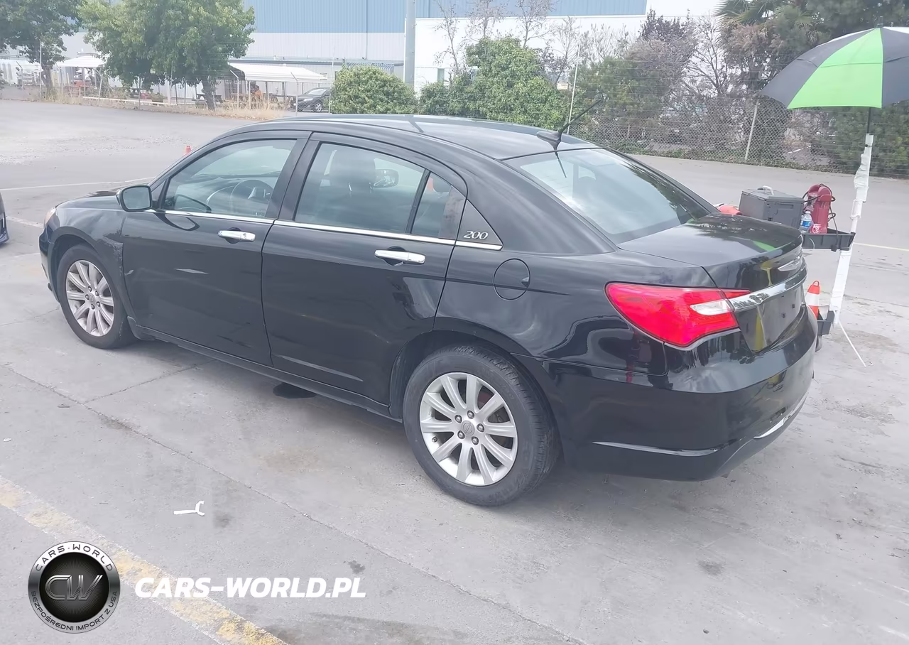 2014 Chrysler 200 Limited VIN:1C3CCBCG1EN100227 - 3