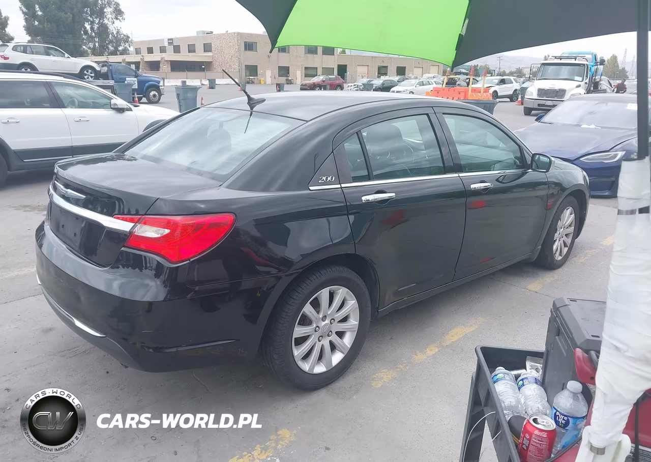 2014 Chrysler 200 Limited VIN:1C3CCBCG1EN100227 - 4