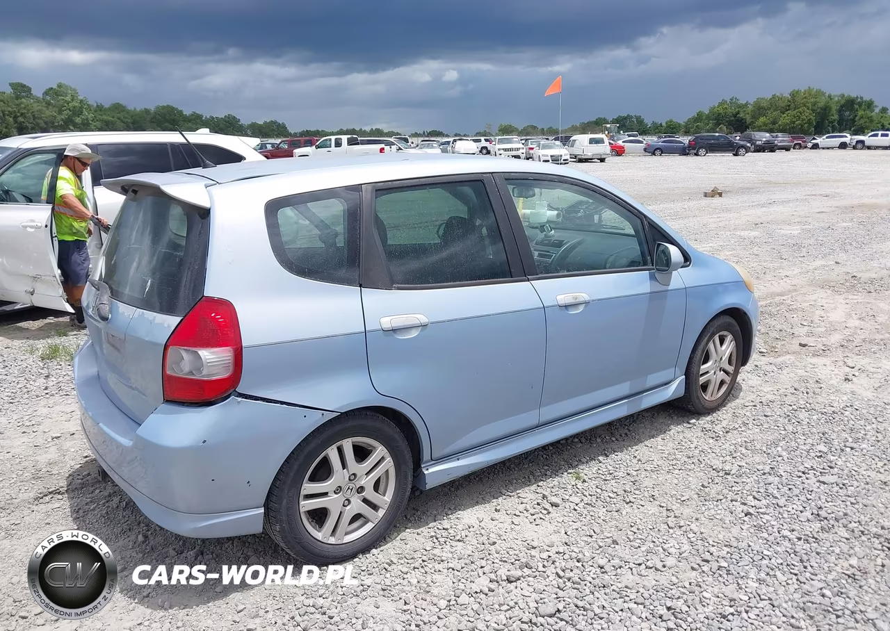 2008 Honda Fit Sport VIN:JHMGD38608S016596 - 4