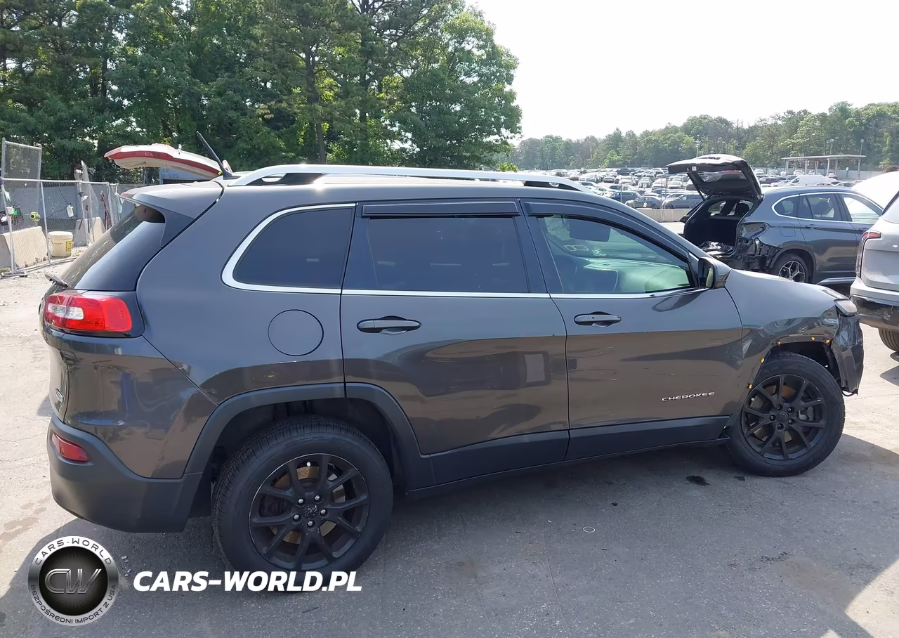 2014 Jeep Cherokee Latitude VIN:1C4PJLCS6EW314511 - 14