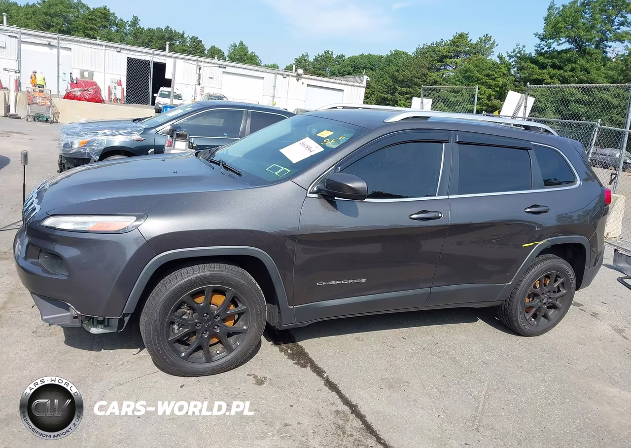 2014 Jeep Cherokee Latitude VIN:1C4PJLCS6EW314511 - 15