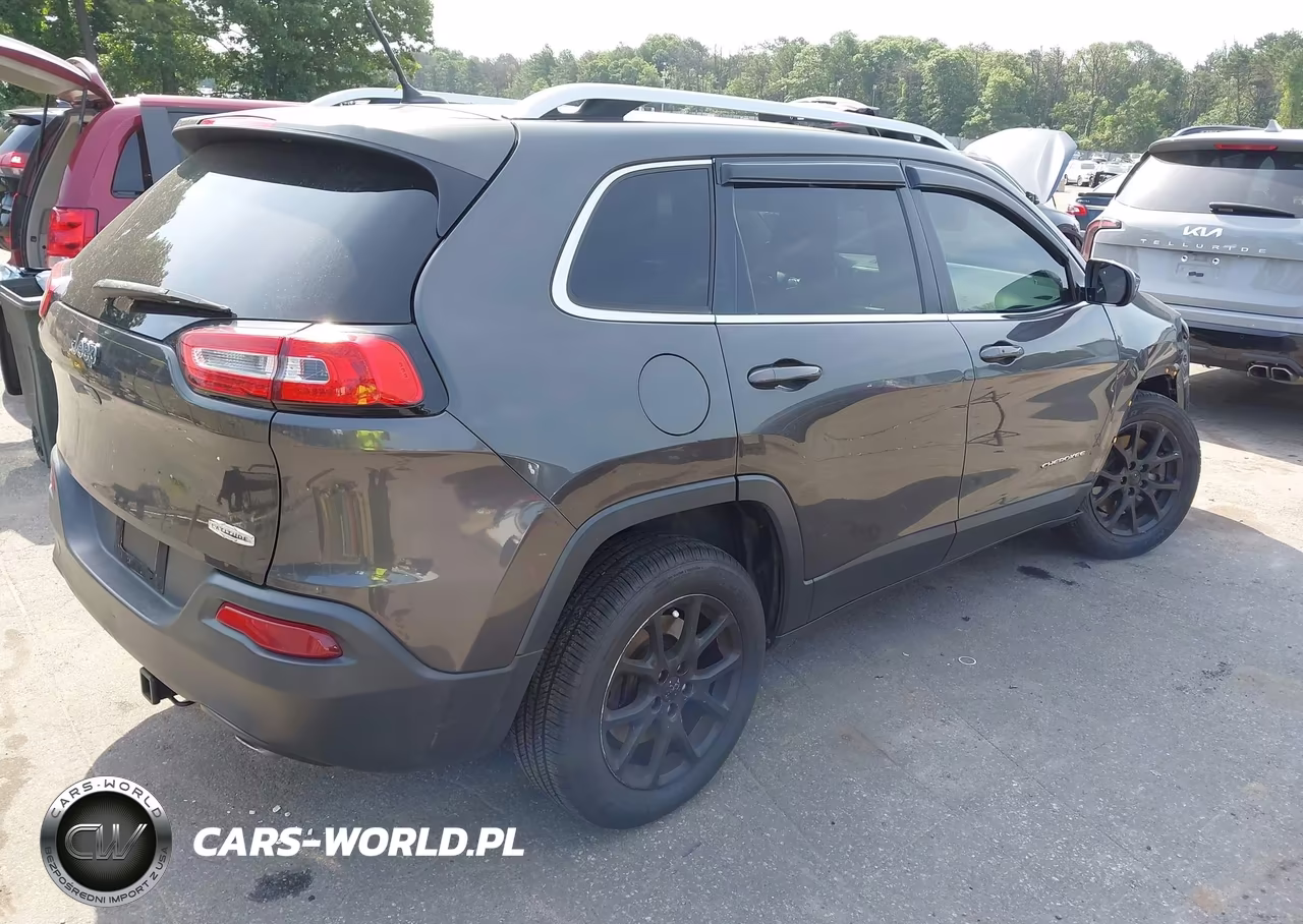 2014 Jeep Cherokee Latitude VIN:1C4PJLCS6EW314511 - 4