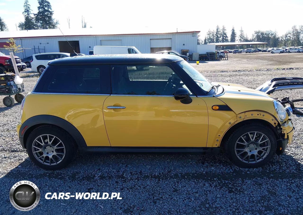 2008 Mini Cooper Hardtop VIN:WMWMF33558TT61787 - 13