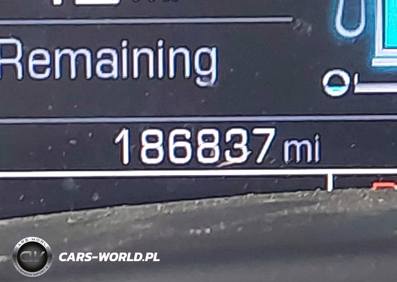 2018 Chevrolet Tahoe Lt VIN:1GNSCBKC6JR350983 - 15
