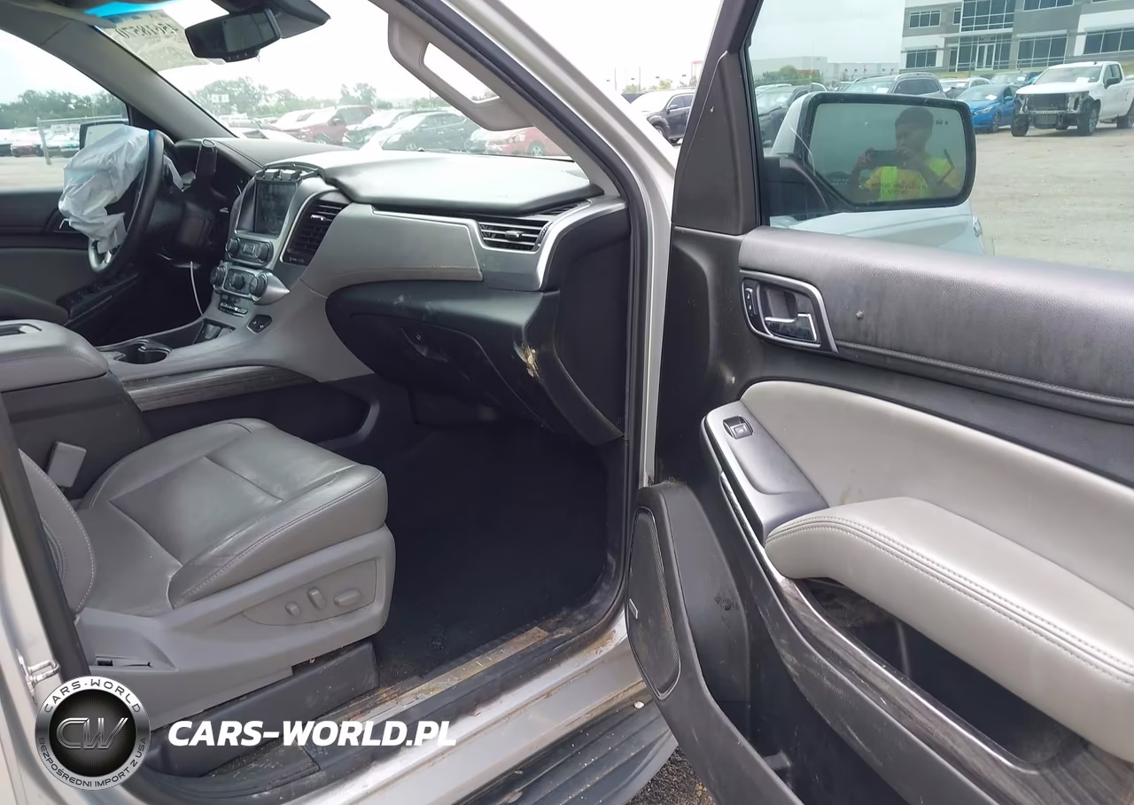 2018 Chevrolet Tahoe Lt VIN:1GNSCBKC6JR350983 - 5