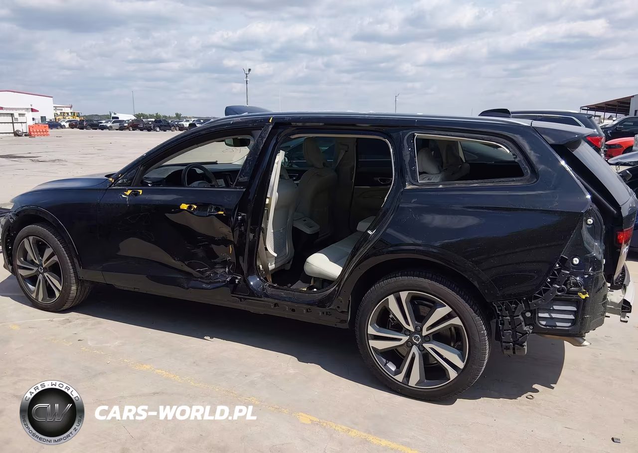 2025 Volvo V60 Cross Country Plus, B5 Awd Gas (Mild Hybrid) VIN:YV4L12WK0S2147065 - 15