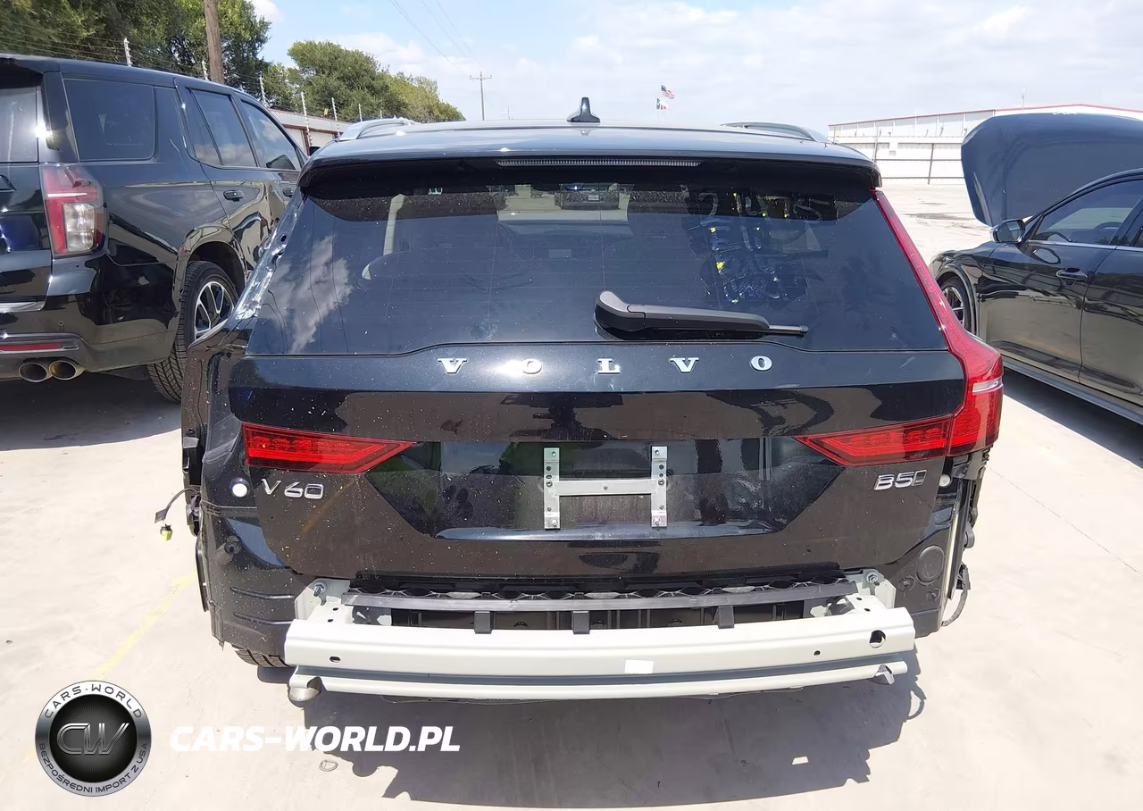 2025 Volvo V60 Cross Country Plus, B5 Awd Gas (Mild Hybrid) VIN:YV4L12WK0S2147065 - 17