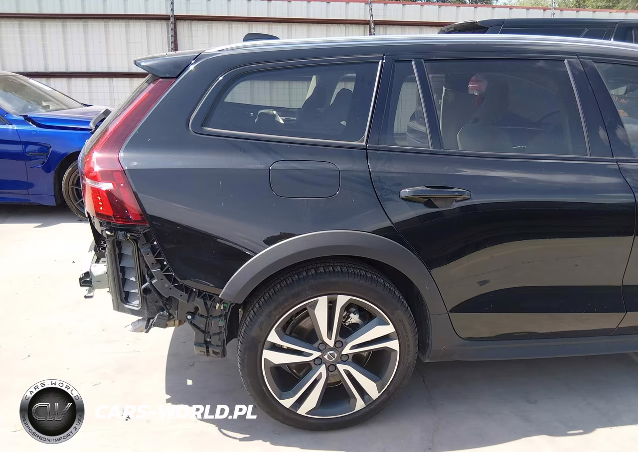 2025 Volvo V60 Cross Country Plus, B5 Awd Gas (Mild Hybrid) VIN:YV4L12WK0S2147065 - 19