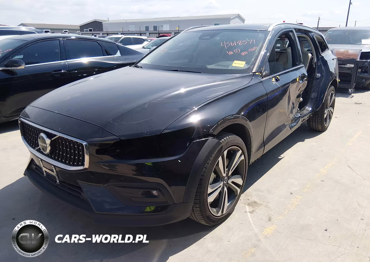 2025 Volvo V60 Cross Country Plus, B5 Awd Gas (Mild Hybrid) VIN:YV4L12WK0S2147065 - 2