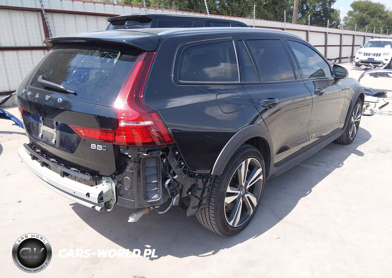 2025 Volvo V60 Cross Country Plus, B5 Awd Gas (Mild Hybrid) VIN:YV4L12WK0S2147065 - 4