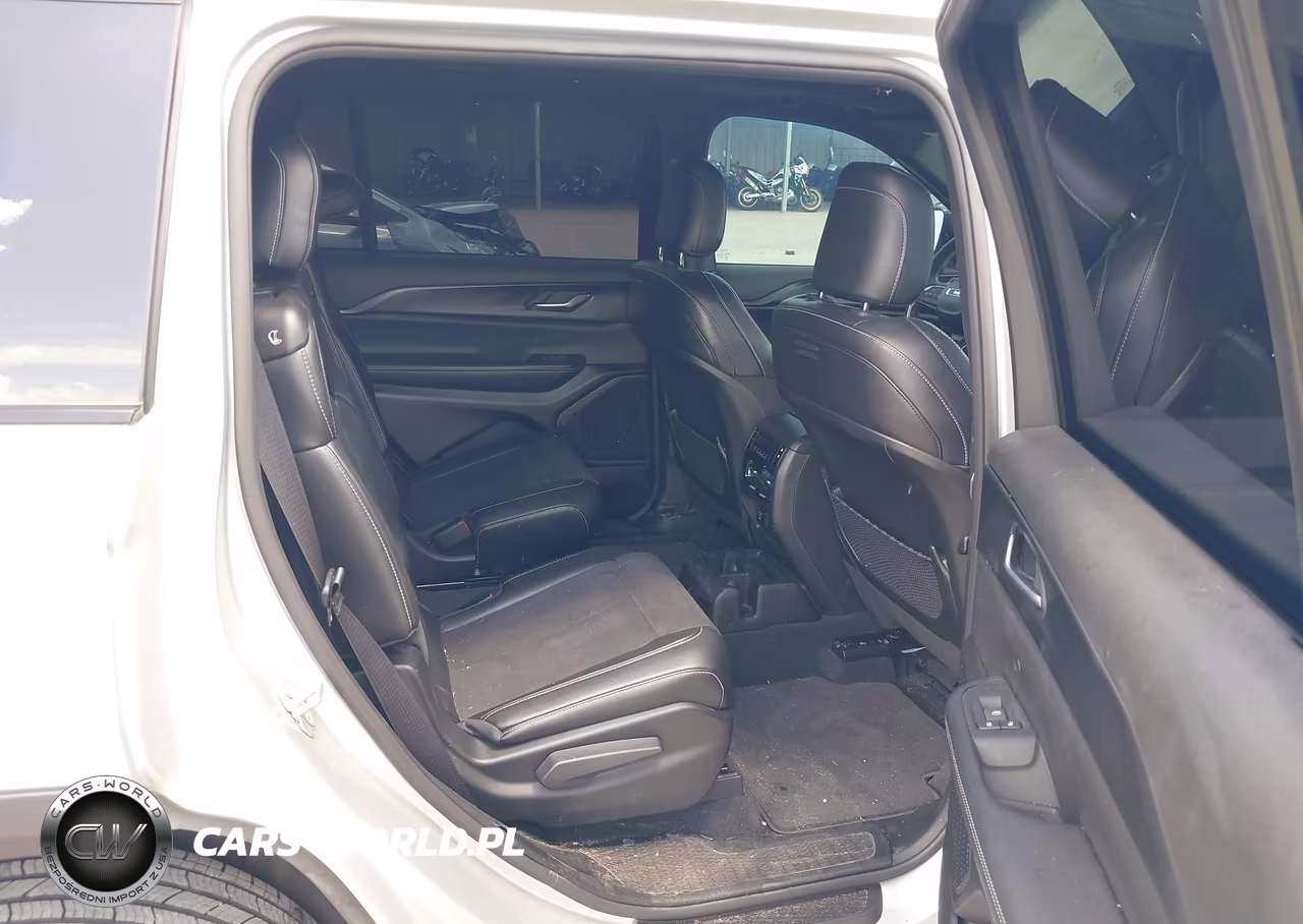 2024 Jeep Grand Cherokee L Altitude X 4X2 VIN:1C4RJJAG3R8520200 - 8