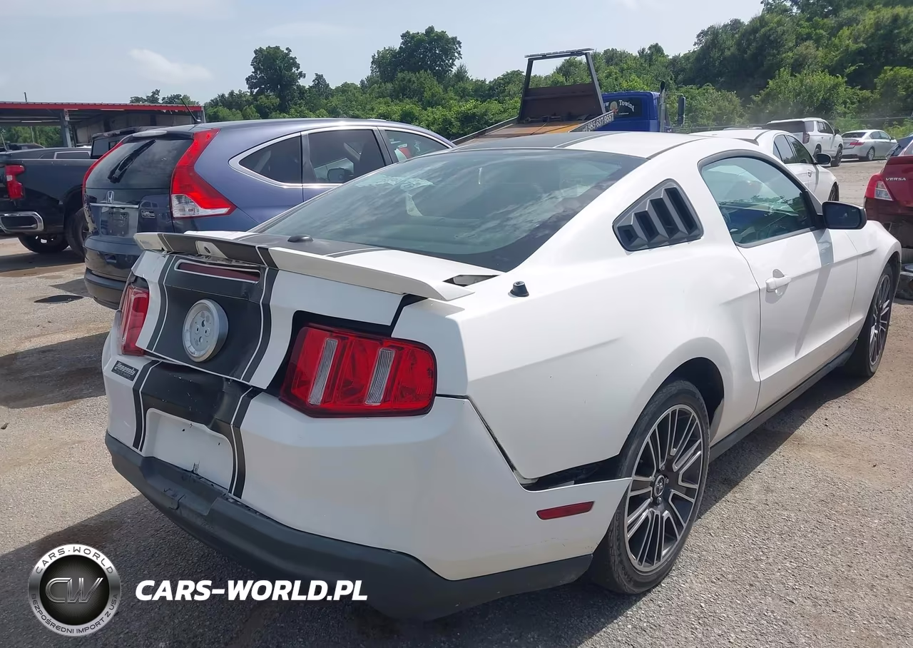 2012 Ford Mustang V6 Premium VIN:1ZVBP8AM8C5284745 - 4