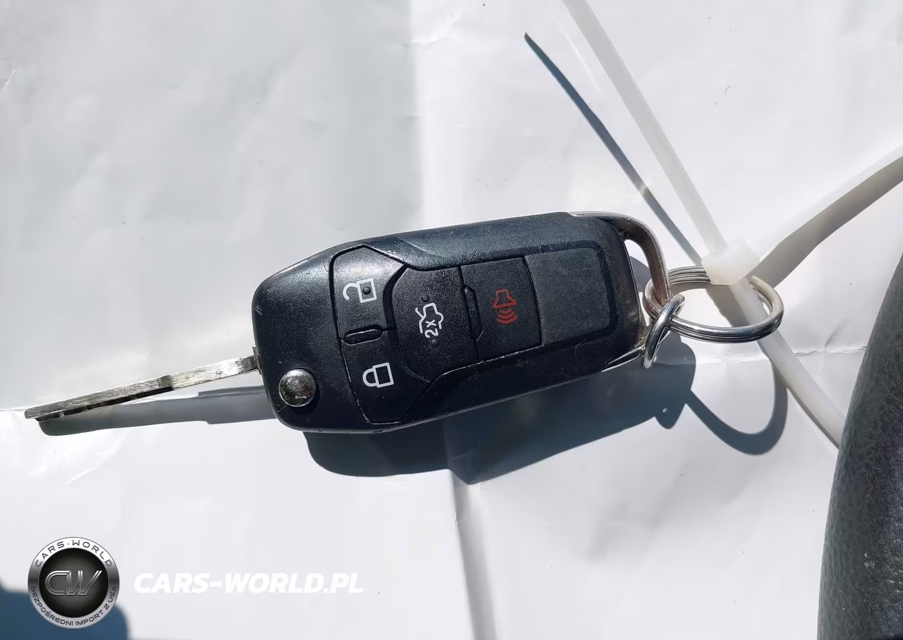 2015 Ford Fusion S VIN:3FA6P0G7XFR289119 - 11