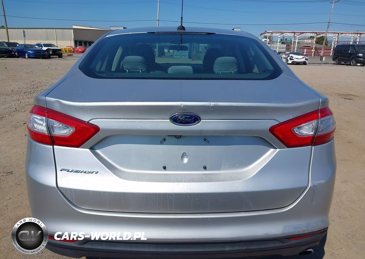 2015 Ford Fusion S VIN:3FA6P0G7XFR289119 - 16
