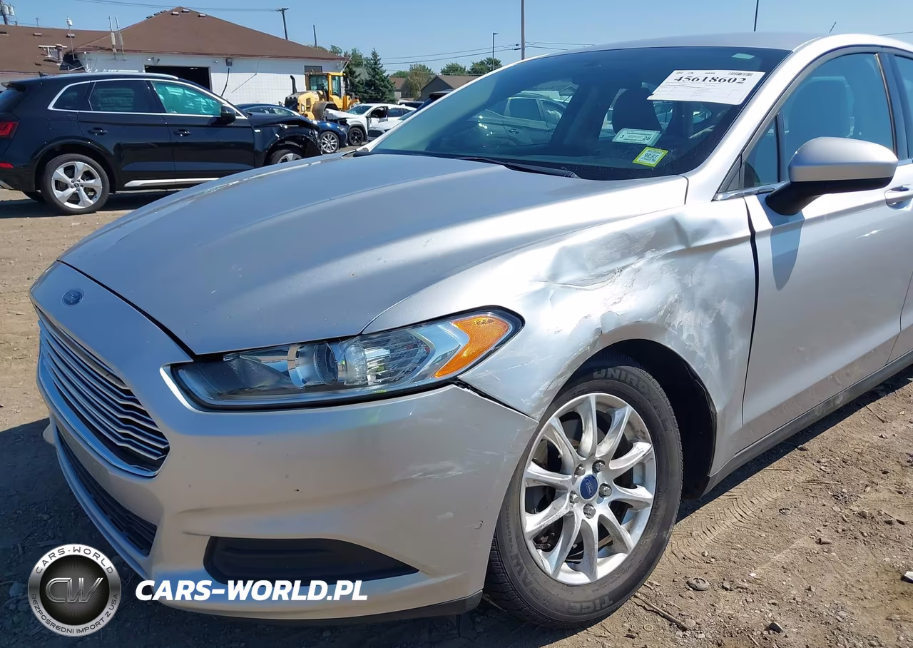 2015 Ford Fusion S VIN:3FA6P0G7XFR289119 - 6