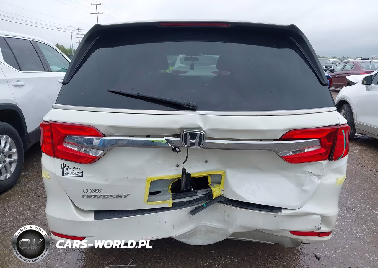 2018 Honda Odyssey Lx VIN:5FNRL6H24JB065704 - 17