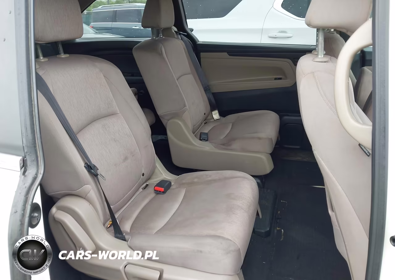 2018 Honda Odyssey Lx VIN:5FNRL6H24JB065704 - 8
