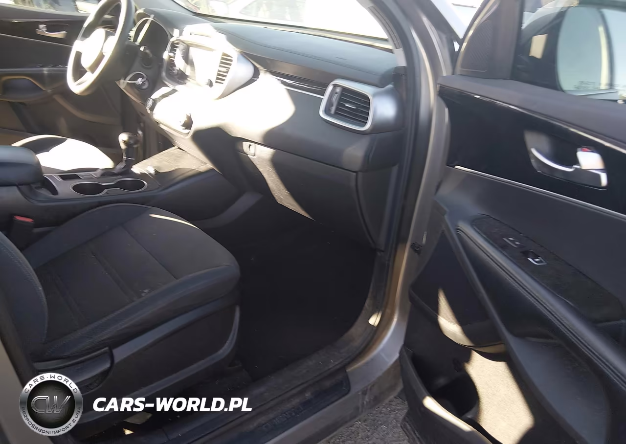 2018 Kia Sorento 2.4L Lx VIN:5XYPG4A39JG351947 - 5