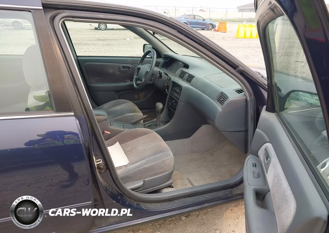 1998 Toyota Camry Le VIN:4T1BG22K9WU364395 - 5
