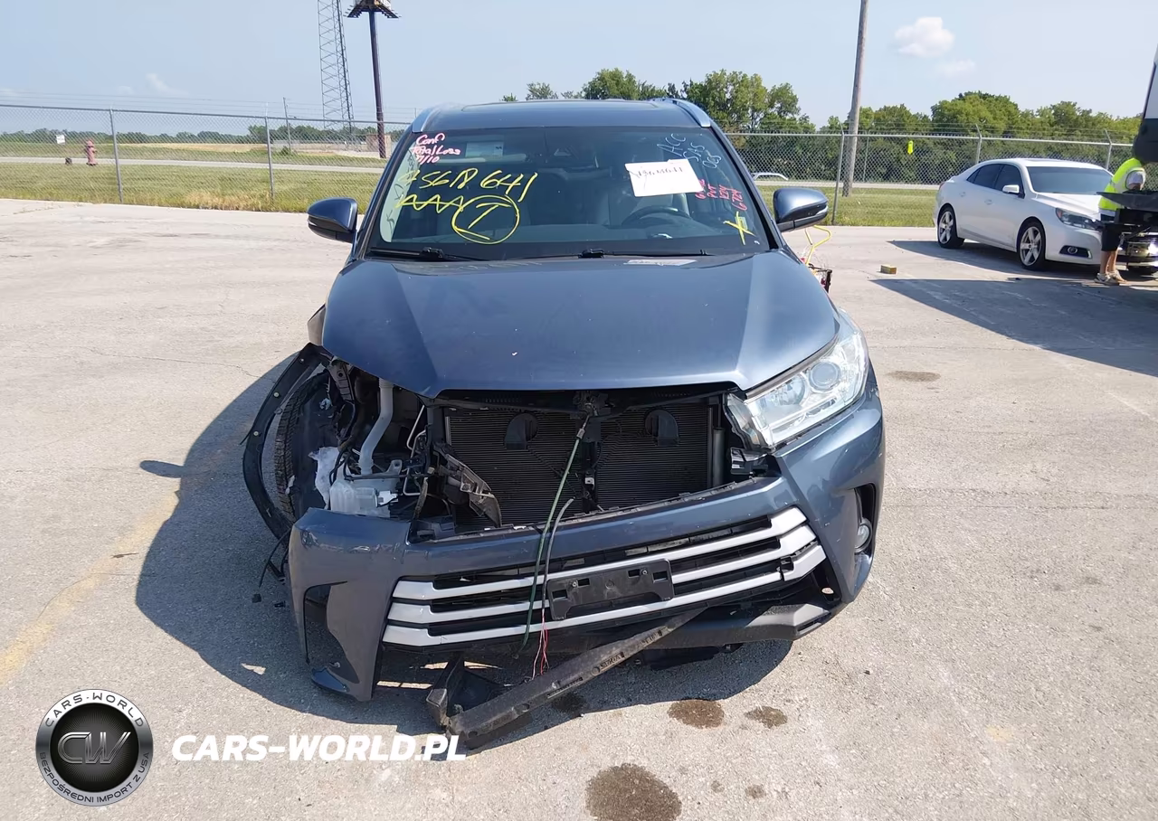 2019 Toyota Highlander Xle VIN:5TDJZRFH5KS976724 - 12