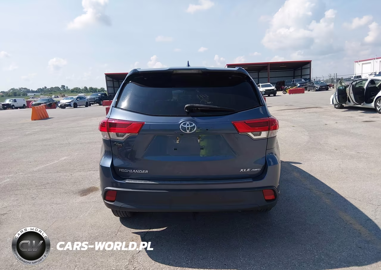 2019 Toyota Highlander Xle VIN:5TDJZRFH5KS976724 - 16