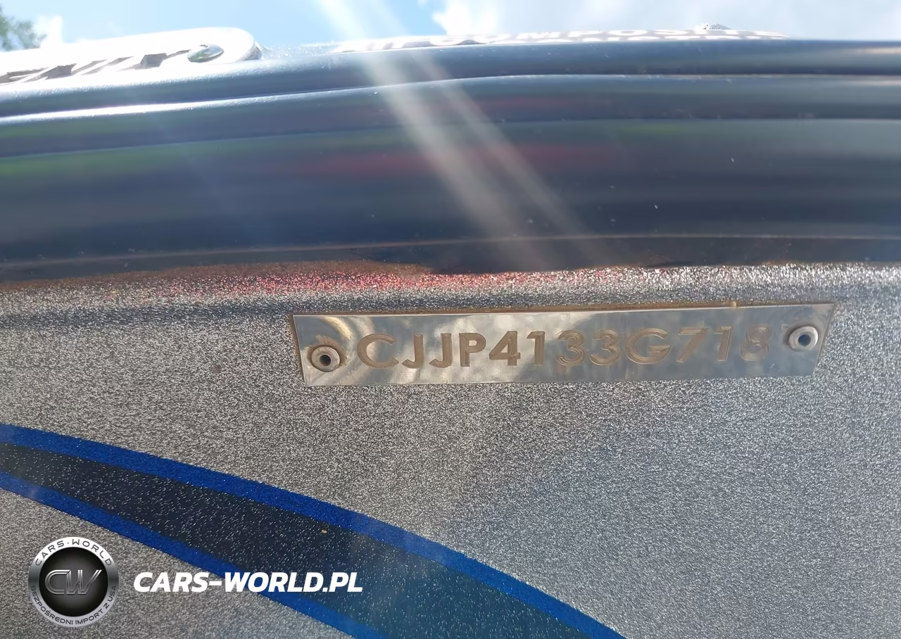 2018 Phoenix 721 Pro Xp VIN:00000CJJP4133G718 - 9