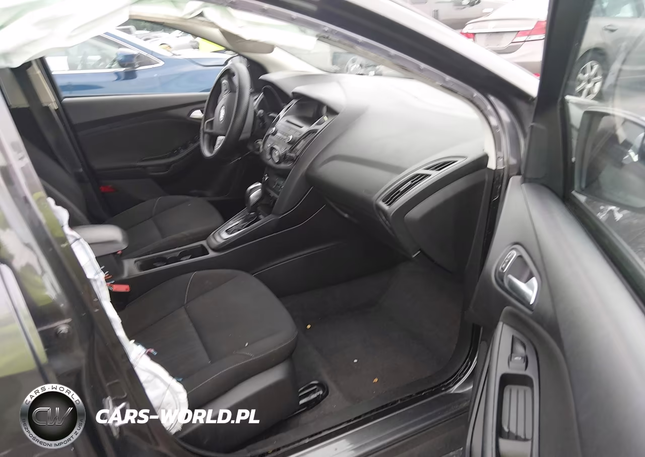 2015 Ford Focus Se VIN:1FADP3K2XFL224063 - 5