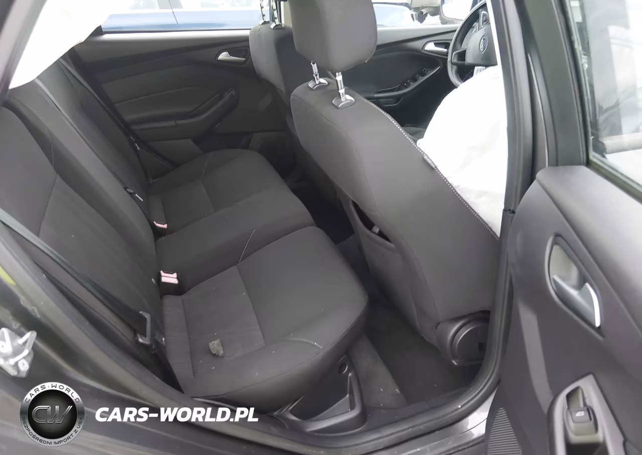 2015 Ford Focus Se VIN:1FADP3K2XFL224063 - 8