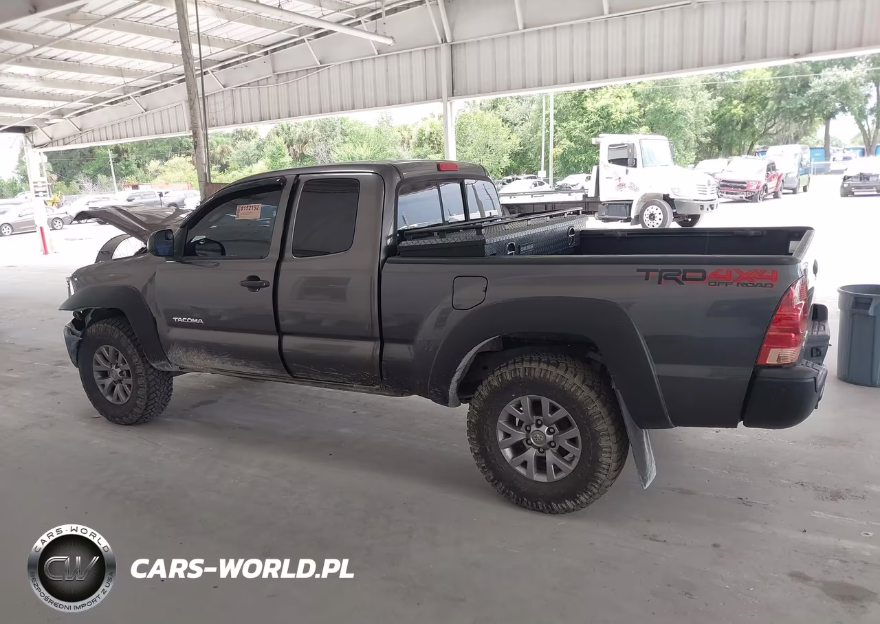2015 Toyota Tacoma VIN:5TFUX4EN7FX036888 - 14