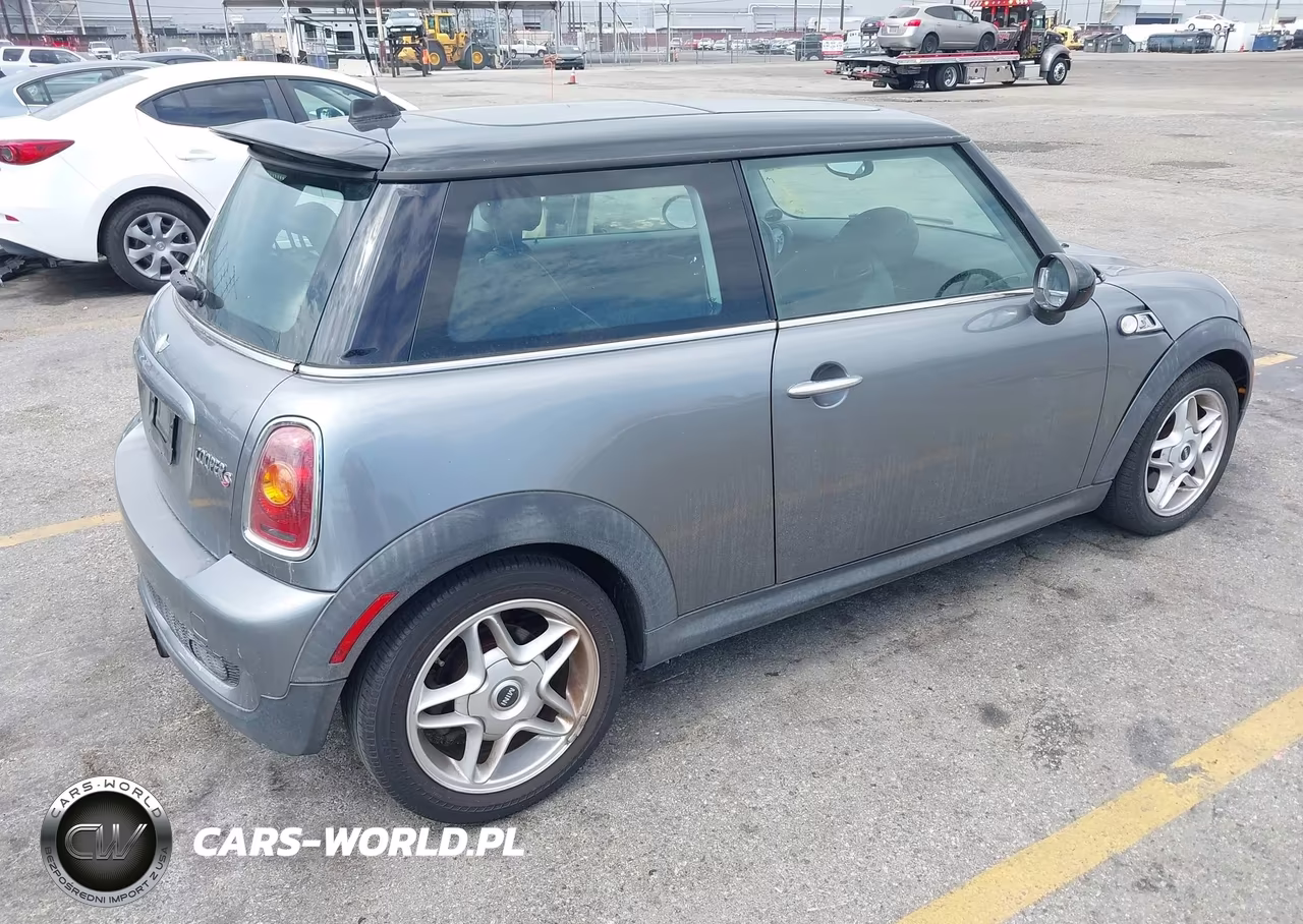 2010 Mini Cooper S VIN:WMWMF7C51ATZ73515 - 4