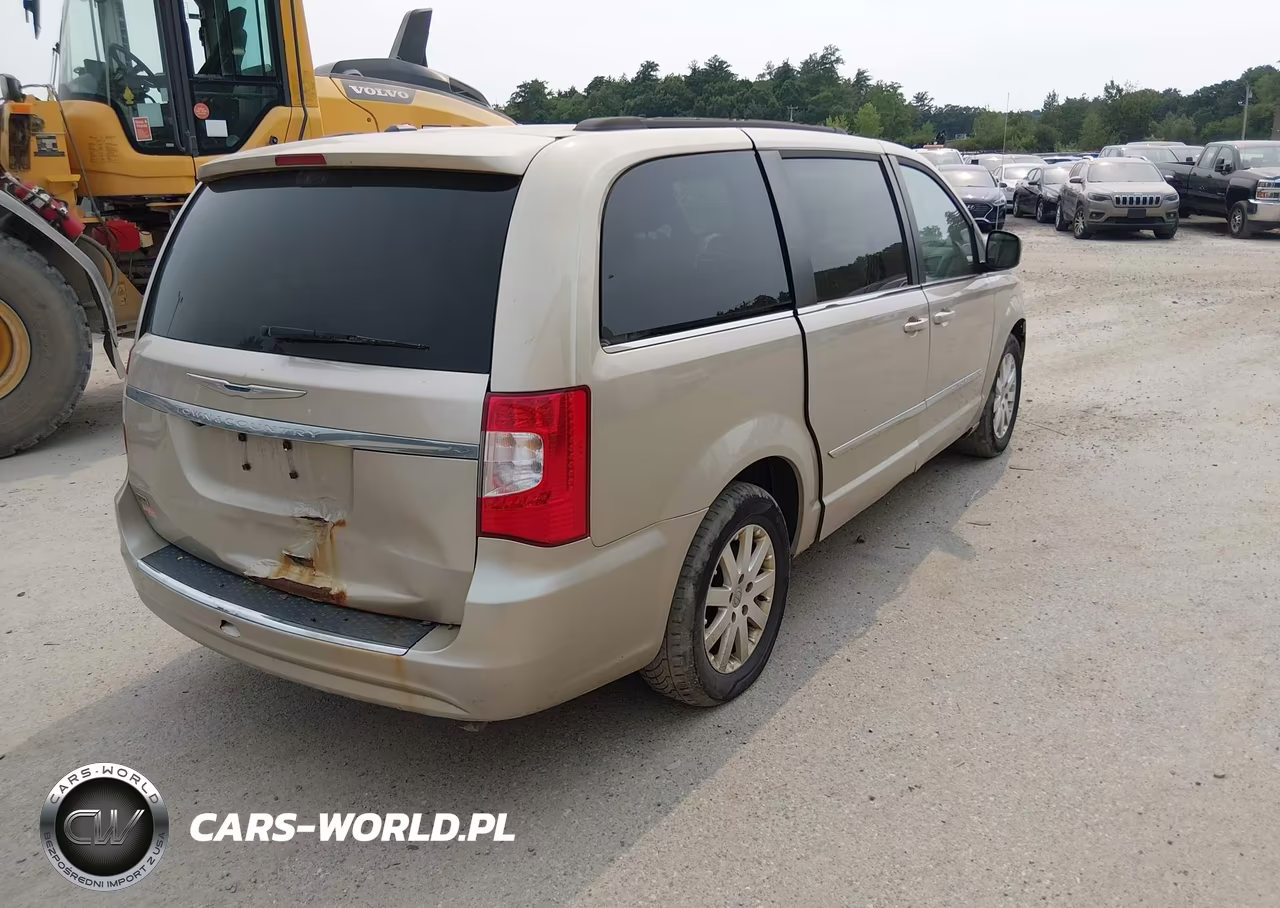 2015 Chrysler Town & Country Touring VIN:2C4RC1BG8FR717954 - 4