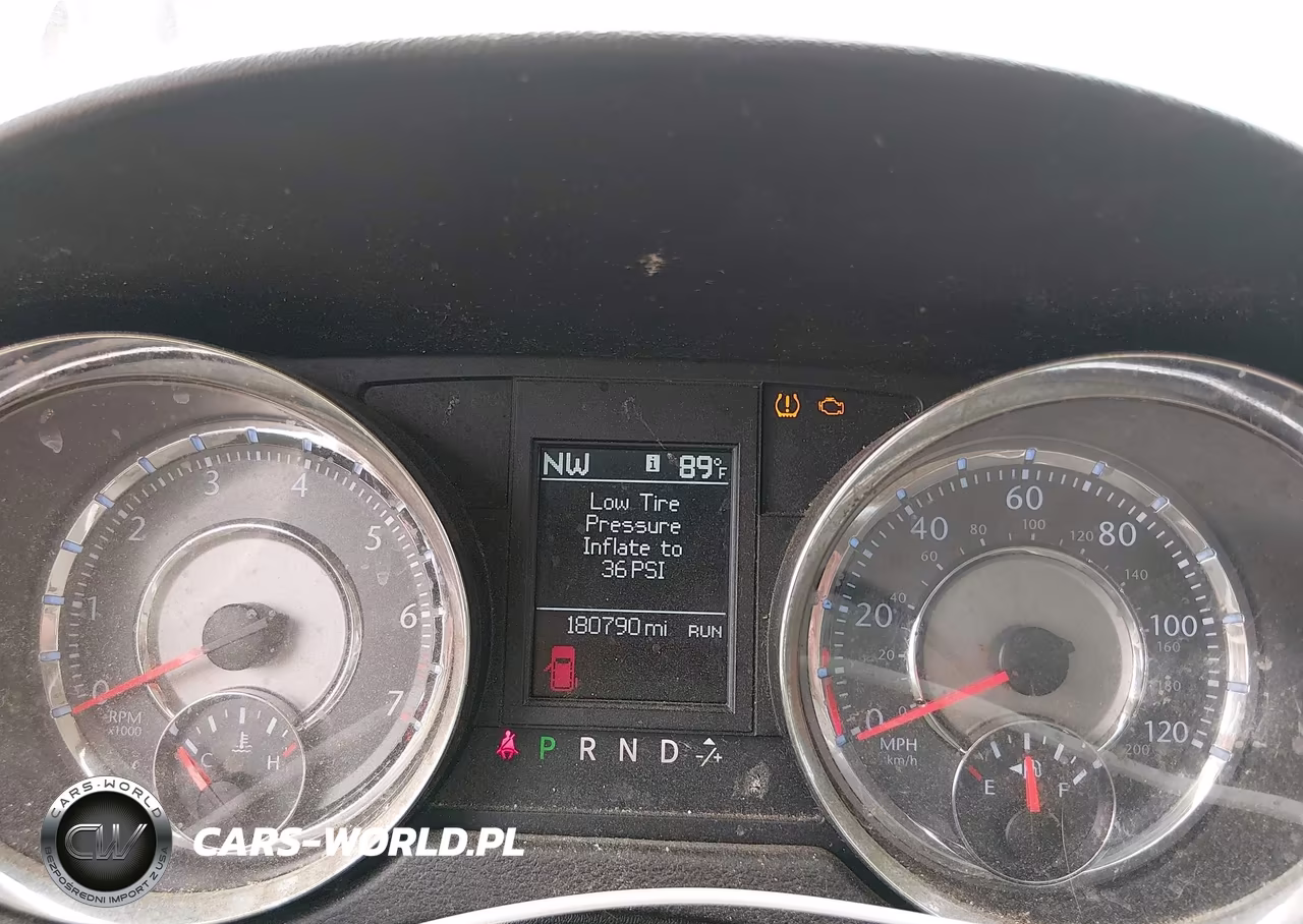 2015 Chrysler Town & Country Touring VIN:2C4RC1BG8FR717954 - 7