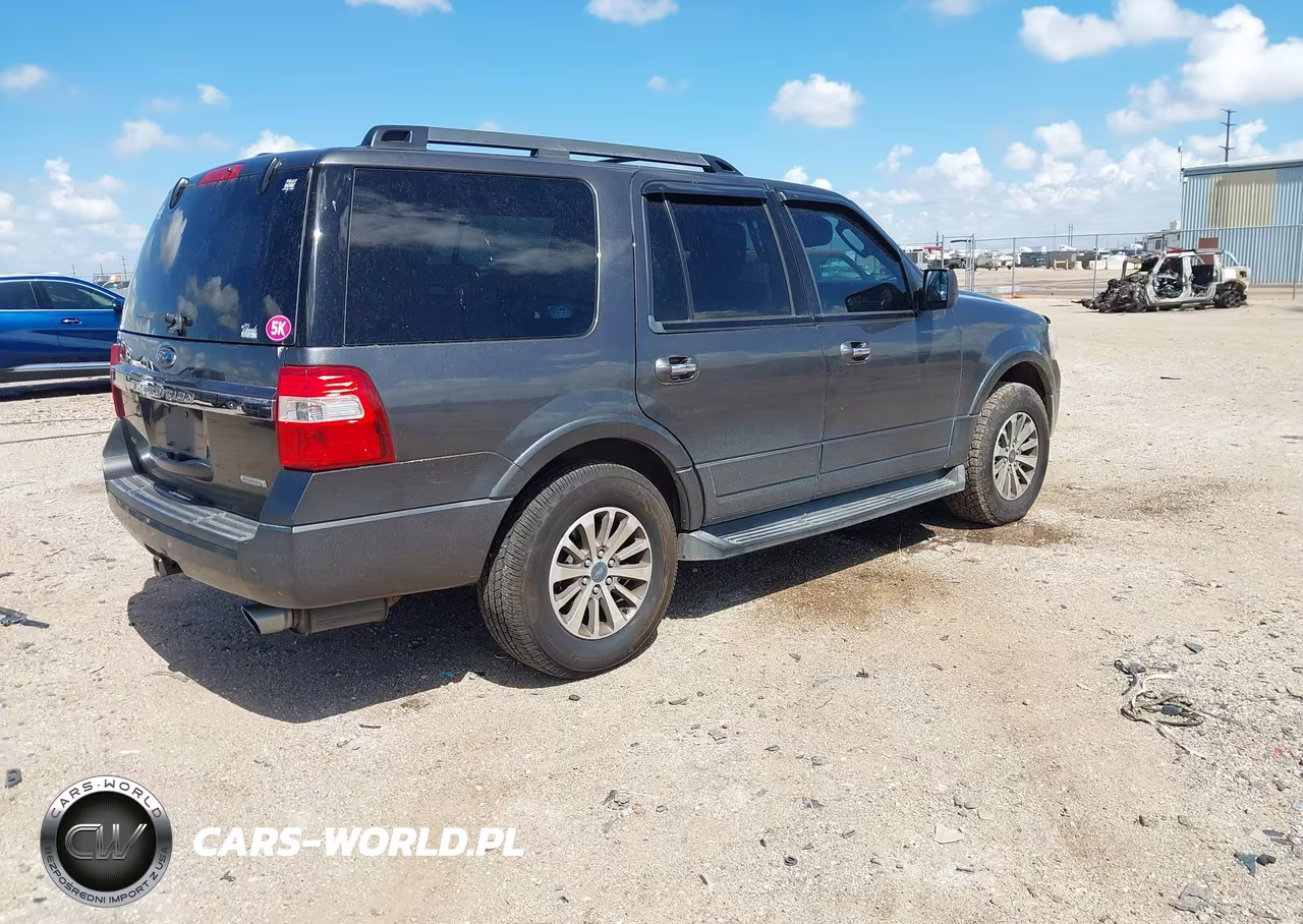 2017 Ford Expedition Xlt VIN:1FMJU1HT8HEA42679 - 4