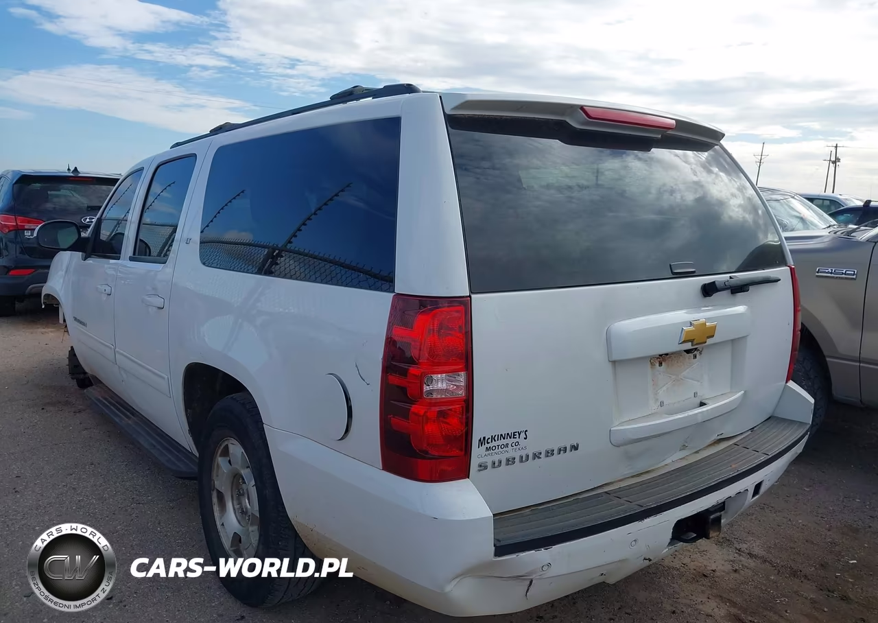 2014 Chevrolet Suburban Lt VIN:1GNSCJE04ER231413 - 3