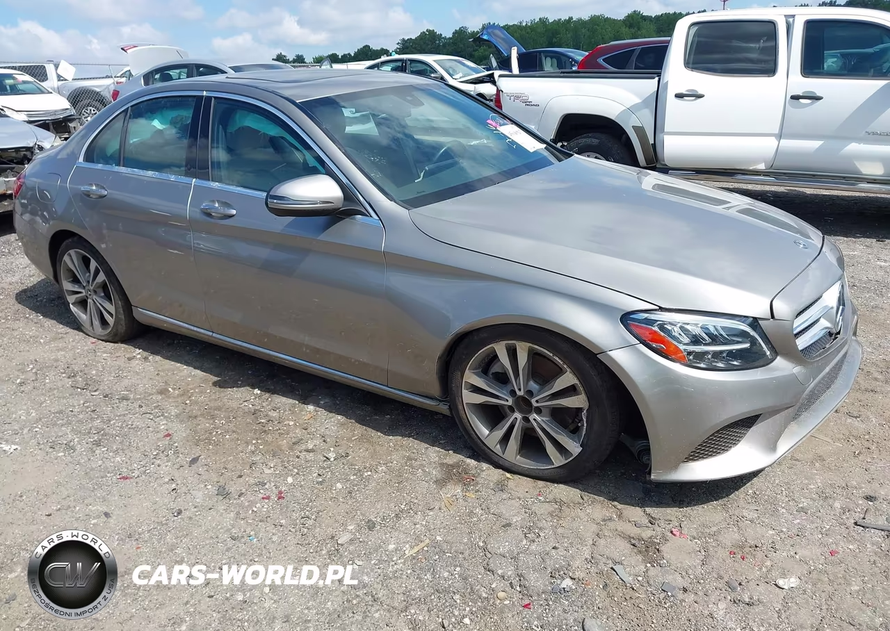 2020 Mercedes-Benz C 300 – zdjęcie 1 z 17