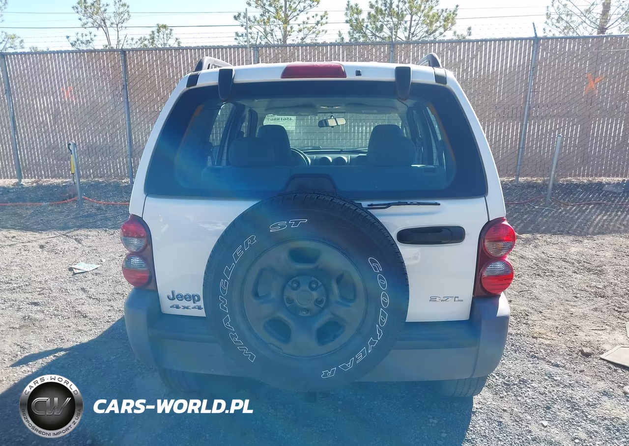 2005 Jeep Liberty Sport VIN:1J4GL48K55W502049 - 16