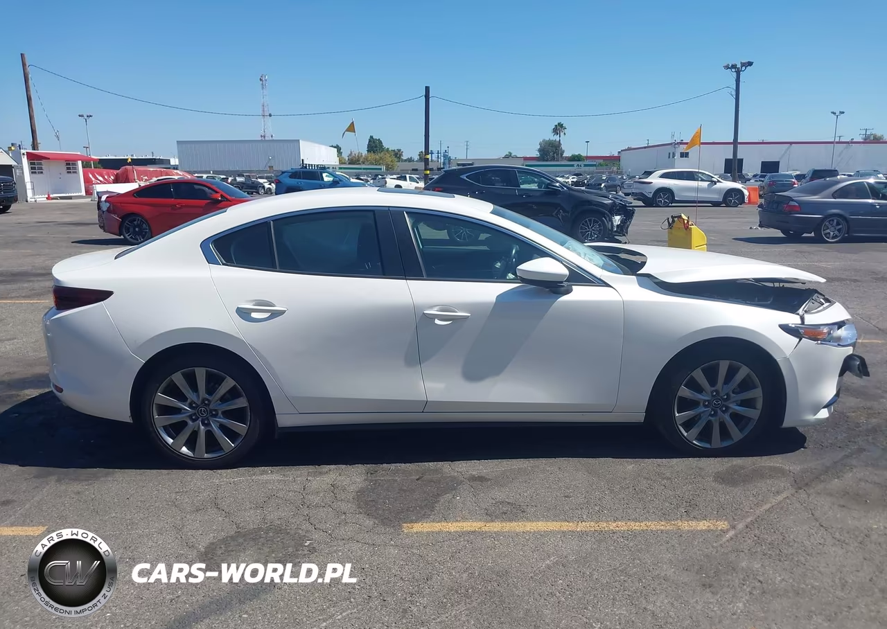 2022 Mazda Mazda3 Preferred VIN:3MZBPACL1NM315990 - 13