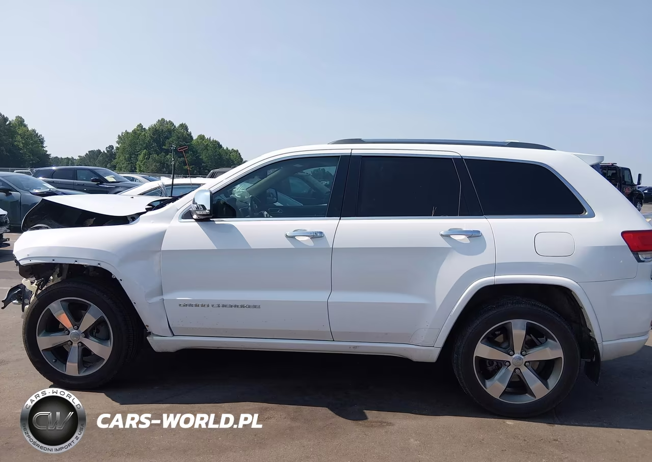 2015 Jeep Grand Cherokee Overland VIN:1C4RJECG2FC883262 - 15