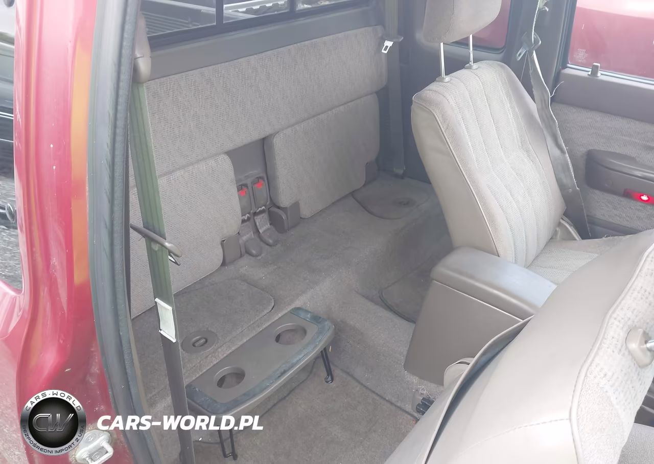 1999 Toyota Tacoma VIN:4TAVL52N8XZ552317 - 8
