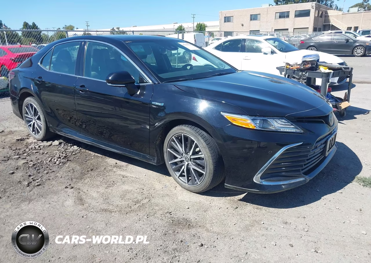 2021 Toyota Camry Xle Hybrid
