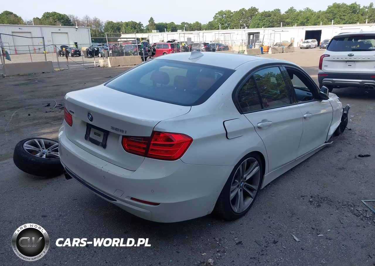 2015 BMW 328I xDrive VIN:WBA3B5C57FP654079 - 4