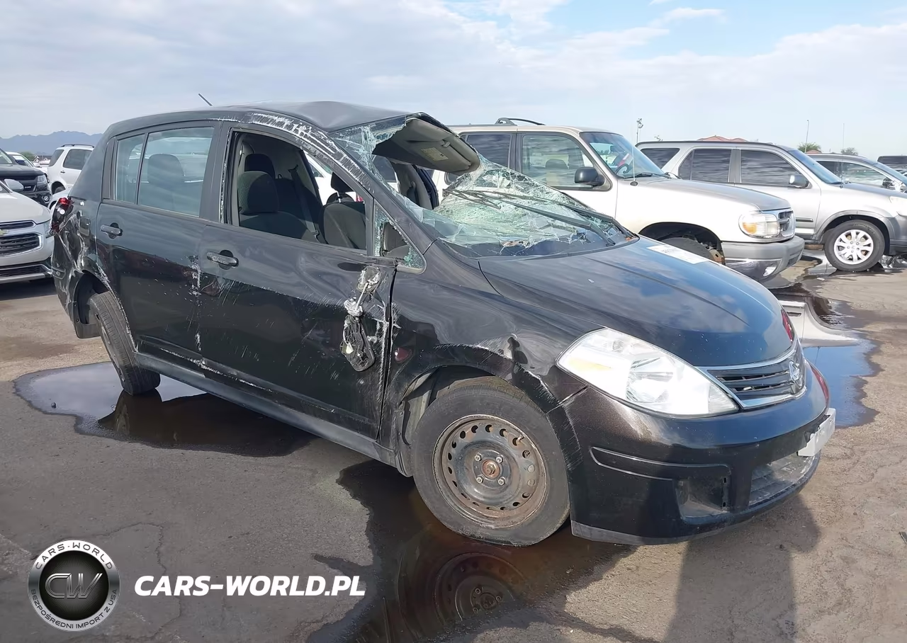 2011 Nissan Versa 1.8S – zdjęcie 1 z 11