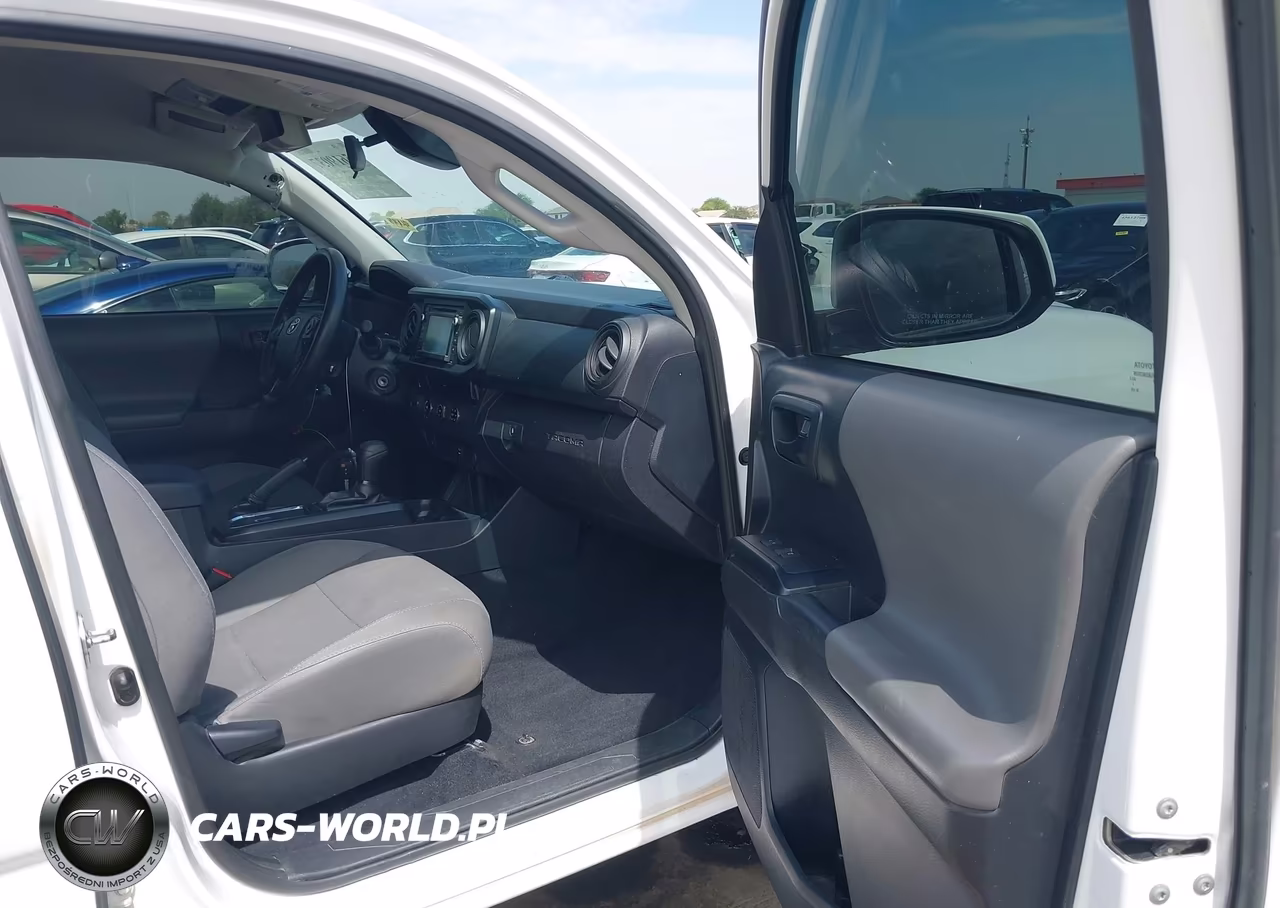 2018 Toyota Tacoma Sr V6 VIN:3TMCZ5AN9JM148897 - 5
