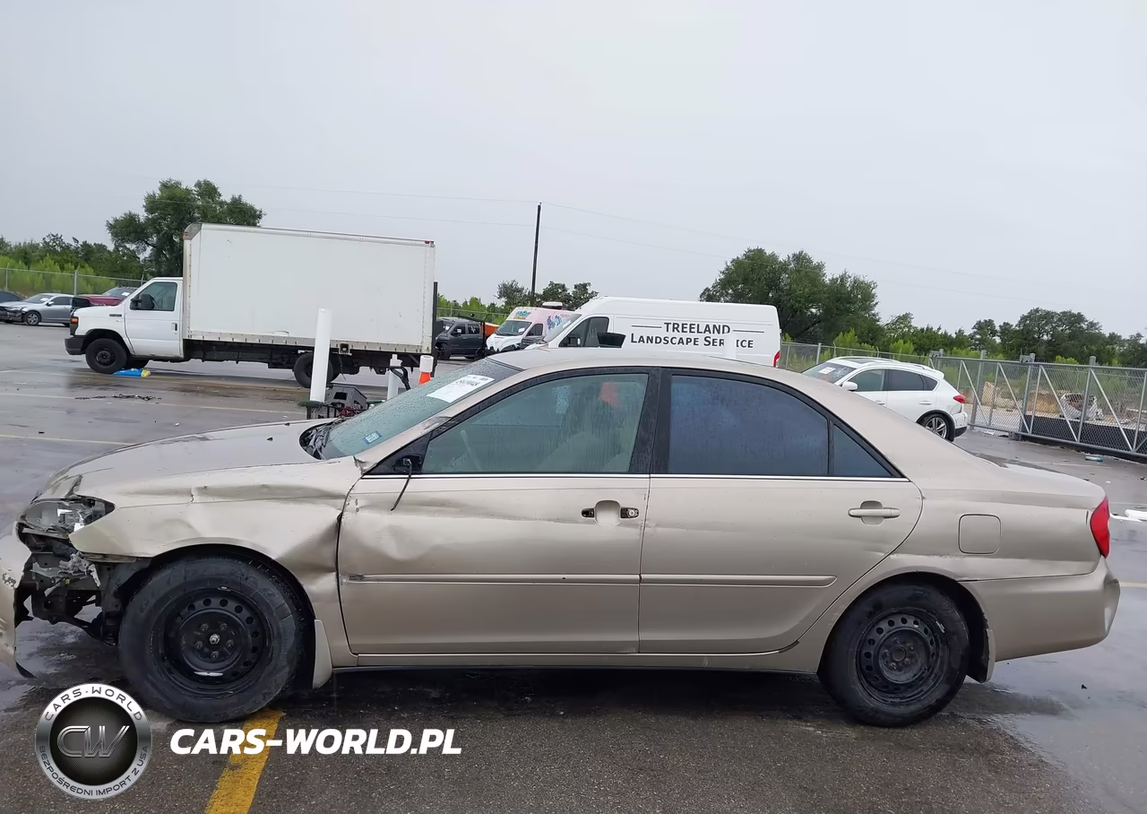 2003 Toyota Camry Le VIN:4T1BE32K43U130642 - 15