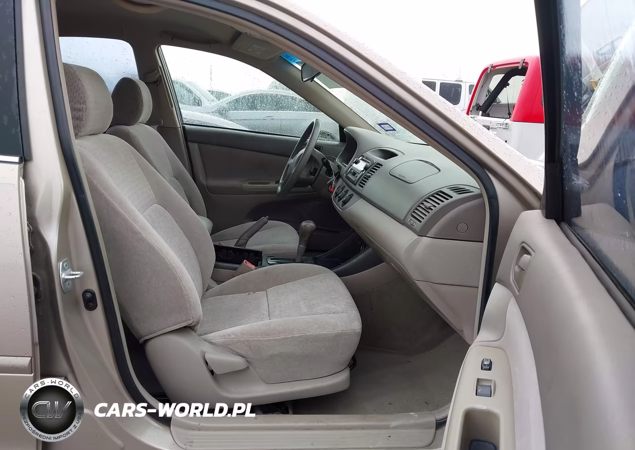 2003 Toyota Camry Le VIN:4T1BE32K43U130642 - 5
