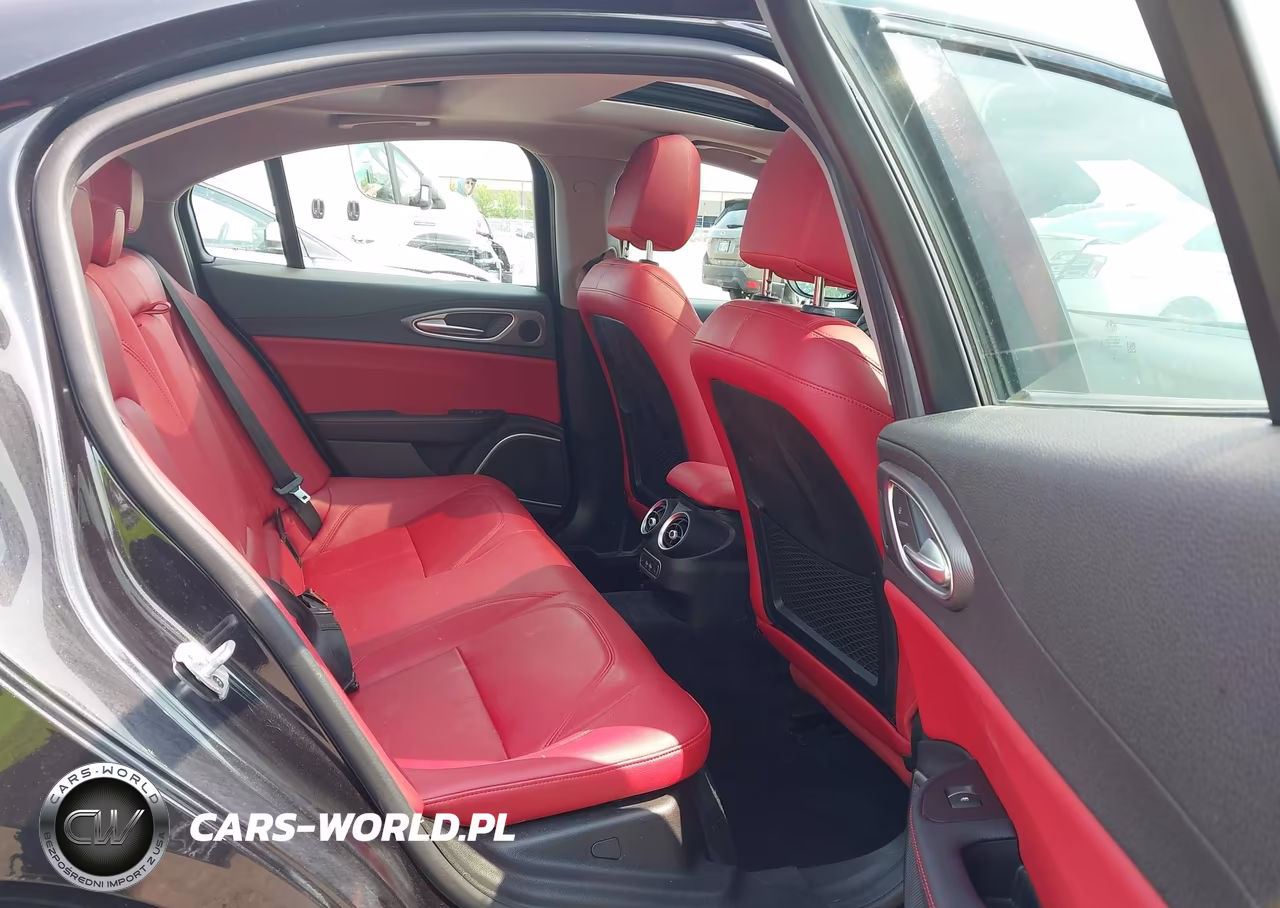 2019 Alfa Romeo Giulia Sport Awd VIN:ZARFANAN4K7606769 - 8
